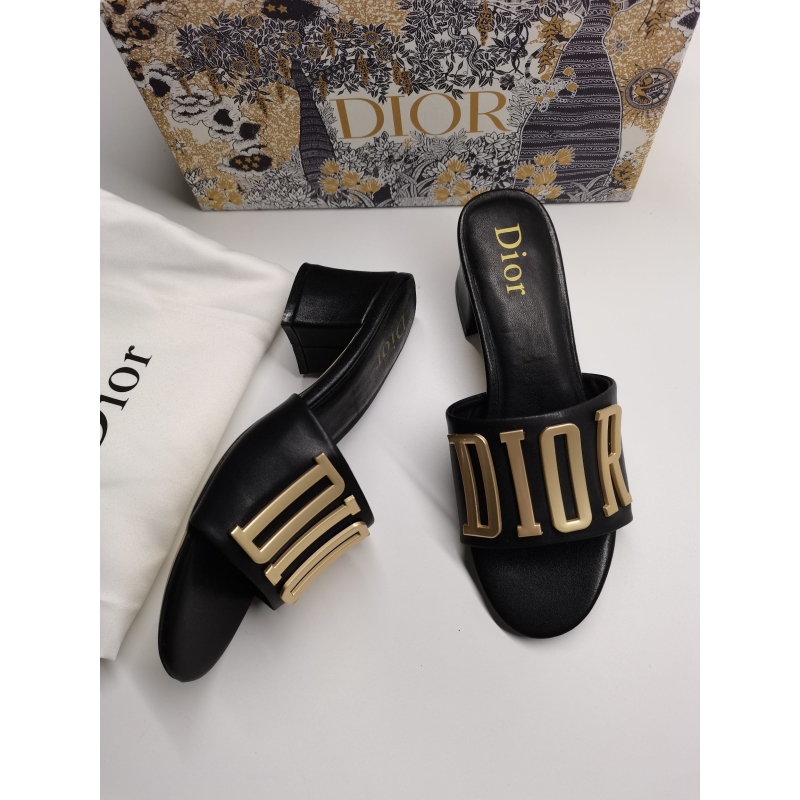 ch**an D*or slippers
